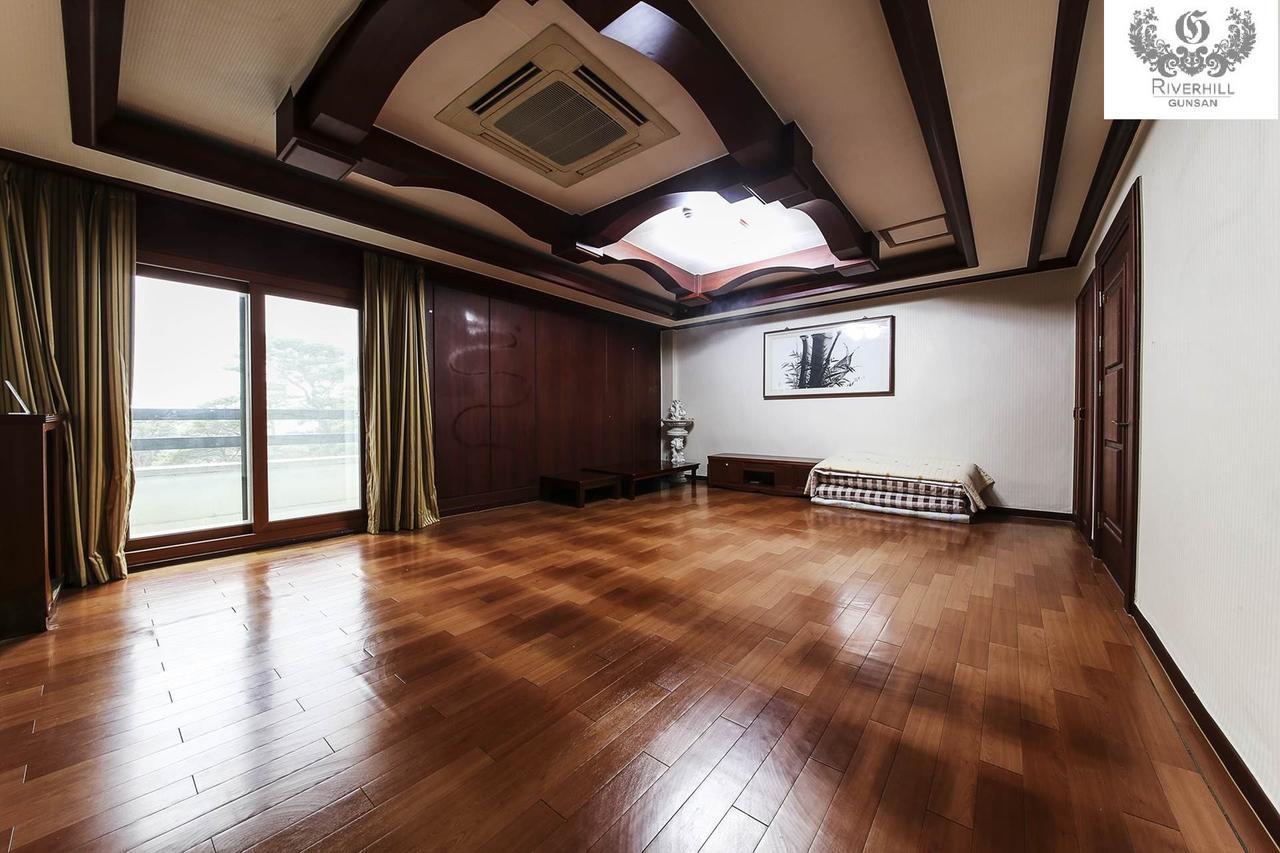 Gunsan River Hill Tourist Hotel Εξωτερικό φωτογραφία