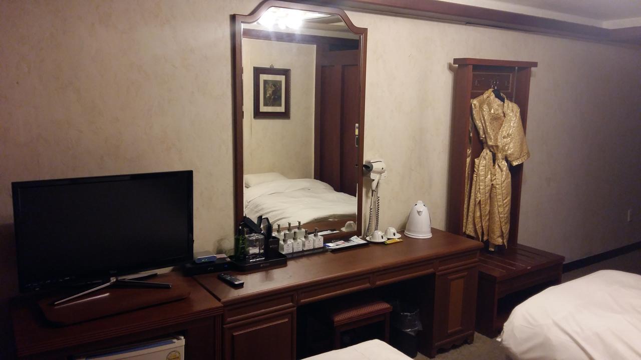 Gunsan River Hill Tourist Hotel Εξωτερικό φωτογραφία